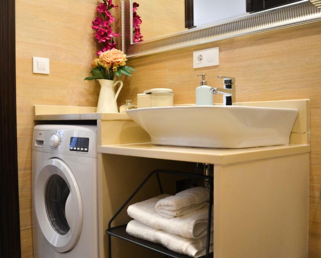 Apartamento San Jacinto III Siviglia Esterno foto